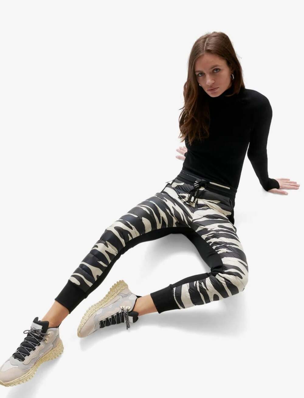 HOLDEN NWT Hybrid Down Jogger in Zebra Camo Size XS